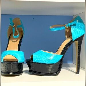 New Aqua & Black Wrap Around the Ankle PeepToe Platform Stiletto